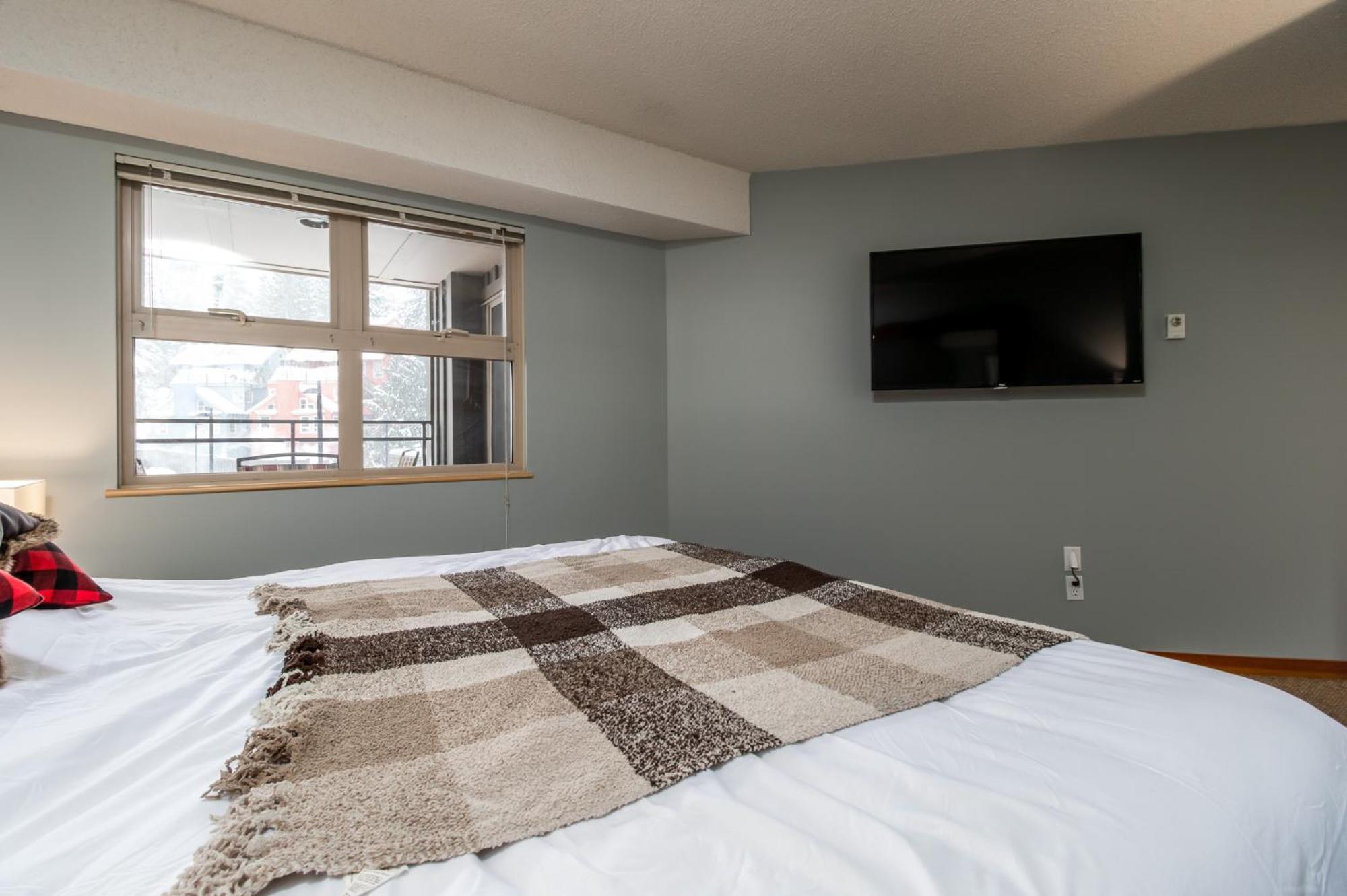 Apartament Creekside Slopeside 1Br With Pool, Hot Tub, Bbq Whistler Zewnętrze zdjęcie