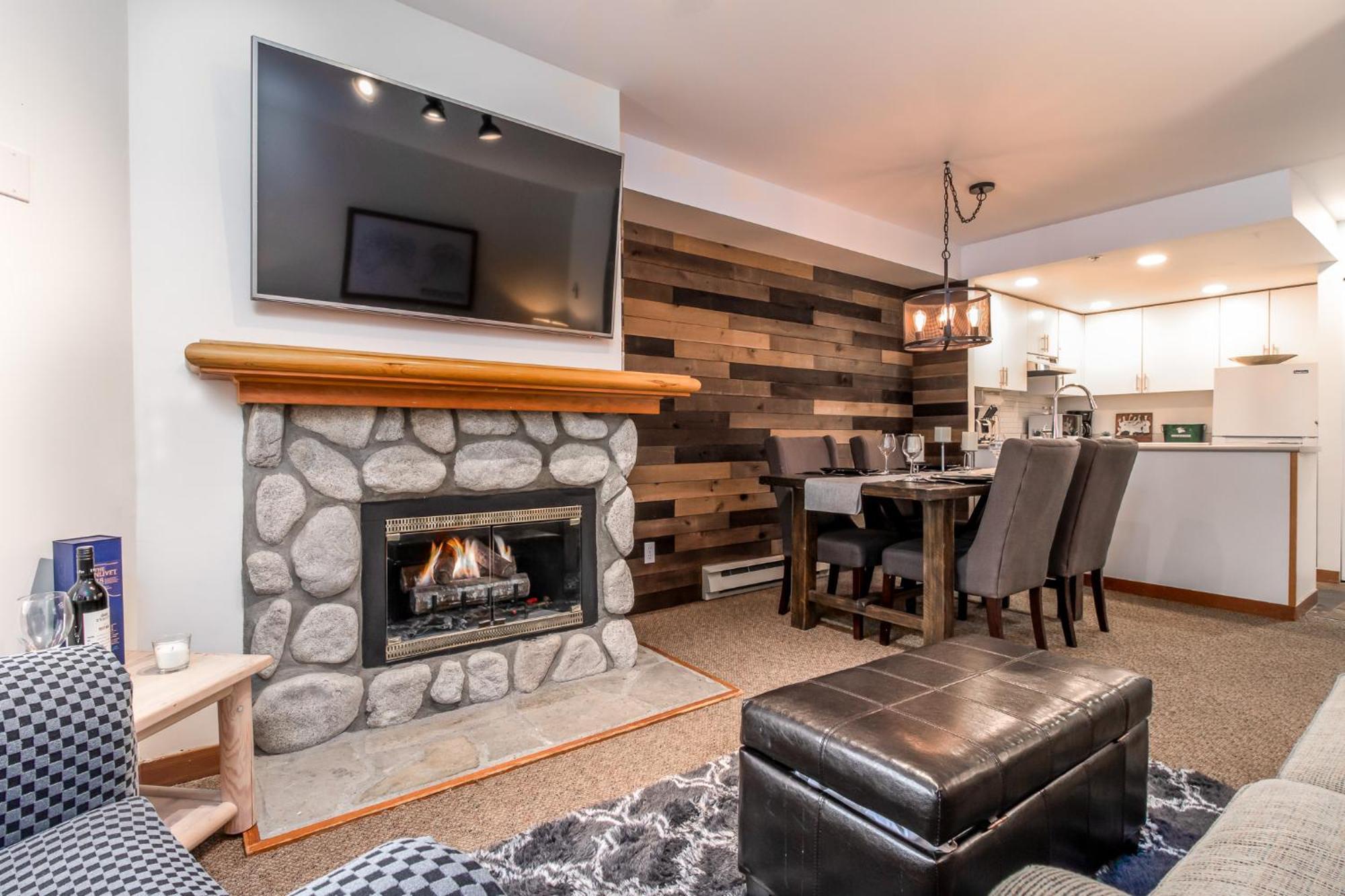 Apartament Creekside Slopeside 1Br With Pool, Hot Tub, Bbq Whistler Zewnętrze zdjęcie